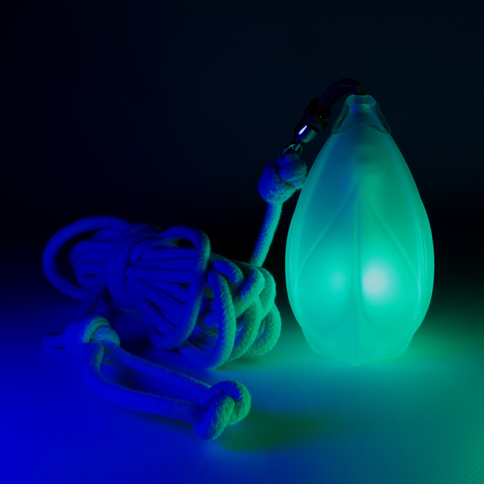 Pod Dart V2 by Flowtoys